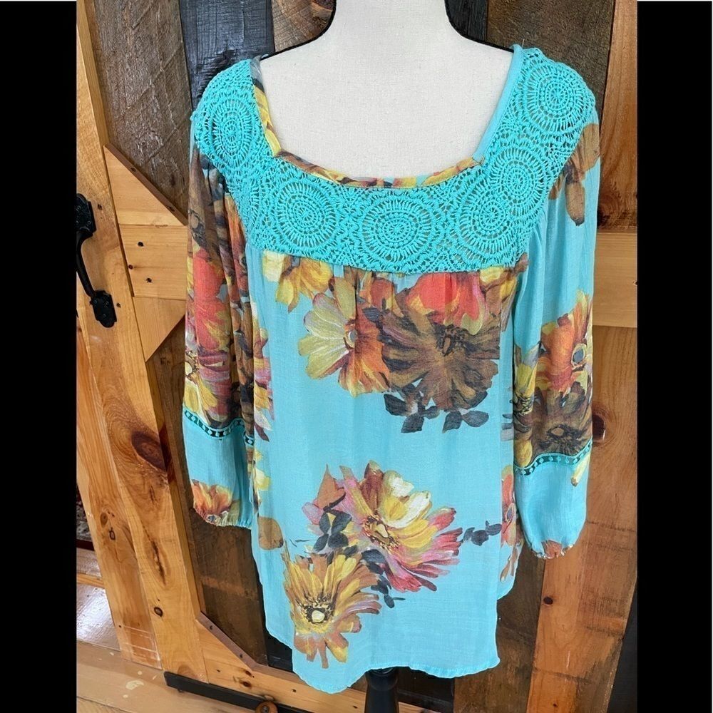 NWT Spense loose fit top w/ boho crochet neckline